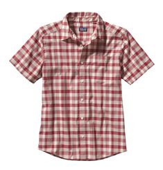 A comfortable, easy-care short-sleeved shirt in an organic cotton/polyester plain weave Line Shopping, Plain Weave, Shirt Style, Button Down Shirt, Organic Cotton, Mens Tops, How To Wear