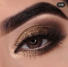 Gold Dress Makeup, Black And Gold Eyeshadow, Gold Smoky Eye, Gold Eyeshadow Looks, Gold Eye Makeup Tutorial, Wedding Eyes, Gold Smokey Eye, Gold Makeup Looks, Gold Eye Makeup