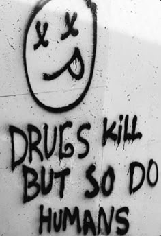 Graffiti Aesthetic, Graffiti Quotes, Aesthetic Emo, Wallpaper Gallery, Puff And Pass, Deep Thought Quotes, Quote Aesthetic, Pretty Words, Pretty Quotes