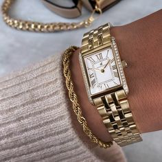 Golden Watch, Luxe Jewelry, Jewelry Accessories Ideas, Classy Jewelry, Stacked Jewelry, Jewelry Lookbook, Fancy Jewelry, Girly Jewelry, Beautiful Watches