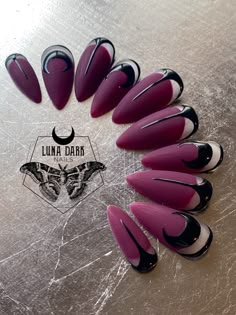 Welcome to LD Nails! 🖤 One set of 10 REUSABLE Press On Nails 🖤 🖤 Made to order in your shape & size 🖤 Wicked: maroon witchy moon press on nails with clear cutouts and glossy black moons and detailing. Purchase INCLUDES an application kit! It consists of: 🖤 detailed application & removal instructions 🖤 a sealed and sanitary mani kit (100/180 file, buffer block, cuticle pusher) 🖤 2 alcohol pads 🖤 nail tabs or glue (glue is standard, request tabs in the personalization box if you prefer the Autumn Luxury, Nails Autumn, Custom Press On Nails, Awesome Nails