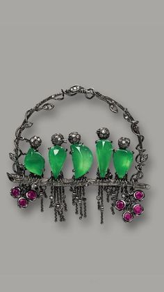 Animal Themed Jewelry, Verde Jade, Fancy Jewellery Designs, Antique Brooches, Themed Jewelry, Deco Jewelry, Jade Jewelry