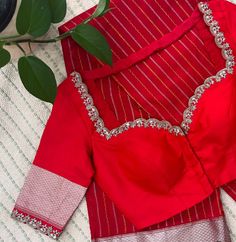 Blouse Back Shape Design, Silver Work On Blouse, Navratri Black Blouse, Square Shape Blouse Design, Cotton Sleeveless Blouse Designs, Synthetic Blouse Designs, Jari Saree Blouse Designs, Half Hand Blouse Designs, Red Blouse Designs Patterns