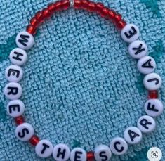 Eras Bracelets Taylor Swift, Taylor Swift Eras Bracelet Ideas Funny, Taylor Swift Red Era Bracelets, Funny Eras Bracelet Ideas, Red Friendship Bracelet Ideas, Mastermind Taylor Swift Bracelet, Taylor Swift Friendship Bracelets Funny, Red Taylor Swift Bracelet Ideas, Red Era Bracelet