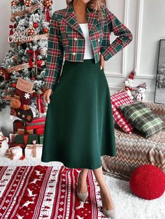 Christmas Tea Party Outfit, Green Christmas Outfit Women, Xmas Outfits Women, Christmas Dinner Dress, High Tea Outfits, Green Flannel Outfit, Pretty Thigh Tattoos For Women, Shein Outfits Fall, Christmas Outdoor Decor Ideas