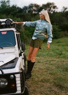 Mango Fall 2021 Outdoor Style Guide | Fashion Gone Rogue Kirsty Hume, Spanish Fashion, Fluffy Sweater, Gardening Outfit, Fall Outdoor, Knitting Women Sweater, Celebrity Look, Bags And Accessories, High Fashion Street Style