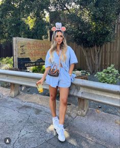 Disneyworld Outfit Women, Trendy Disney Outfits, Disneyworld Outfits, Epcot Outfit, Magical Fashion, Disney Attire