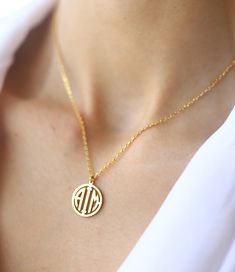 "14K Block Monogram Necklace, Custom Block Monogram Necklace, Personalized Monogram Necklace, Simple Monogram Necklace, Circle Block Necklace 14K DAINTY BLOCK MONOGRAM NECKLACE The jewelry that is meaningful for you. Jewelry lets you express yourself. Create your own monogram necklace. A gorgeous and gift for yourself and loved ones . A constant reminder gift of something special. DETAILS: Material: High Quality 14K Solid Gold (Not gold filled or gold plated) KARAT: 14 K real gold Dimensions: Ch Simple Monogram, Necklace Circle, Silver Monogram, Gold Name Necklace, Nameplate Necklace, Solid Gold Chains, Necklace Simple, Monogram Necklace, Name Jewelry