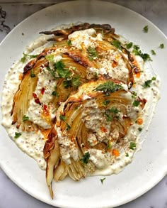 Roasted Cabbage with Yoghurt Sauce - Tasty Simply Vegan Winter Starters, Yoghurt Sauce, Vegetarian Christmas, Christmas Meals, Vegan Salads, Roasted Cabbage, Hearty Stews, Food Vids, Cabbage Recipes