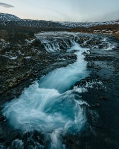 via https://www.jucktion.com/f/nature/bruarfoss-iceland-2160×2700/