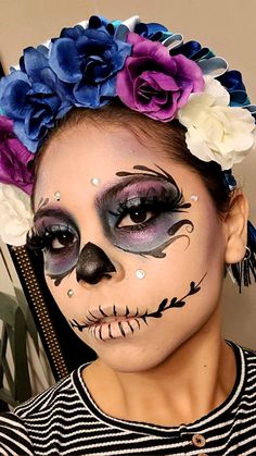 Black Catrina Makeup, Skeleton Makeup Day Of The Dead, Sugar Skull Easy Makeup, Glam Sugar Skull Makeup, Sugar Skull Face Paint For Women, Easy Dia De Los Muertos Makeup Ideas Half Face, Sugarskulls Makeup Simple, Mexican Skeleton Makeup, Day Of The Dead Face Makeup