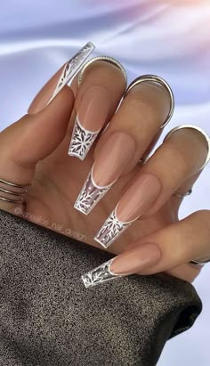 Long Nails For Winter, Clear Christmas Nails Acrylic, Clear Nails With Snowflakes, Clear Christmas Nail Designs, Clear Snowflake Nails Acrylic, Clear Tips Nails, Clear Nail Tips Designs, Christmas Nails Clear, Christmas Themed Nails Acrylic