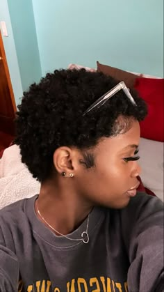 Short 4 C Hair, Hairstyle For Short Afro Hair, Short Hair Afro Styles, Short Hair 4c Natural, Short Hair Inspo Black Women, Type 4 Big Chop, Black Short Hairstyles Natural, Hairstyles For Big Chop Curly Hair, 4b Afro Short