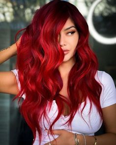 Red Hair Trends, Dark Red Hair Color, Red Hair Looks, Red Hair Inspo, Vivid Hair Color, Dyed Red Hair, Bright Red Hair, Dark Red Hair