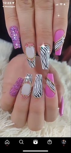 Safari Nails, Bright Pink Nails, Feet Nail Design, Neon Acrylic Nails, Fancy Nails Designs, Stylish Nails Designs, Swarovski Nails, Nail Art Designs Videos, Pretty Nail Art