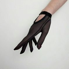 Gloves Aesthetic, Felicia Hardy, Black Cat Aesthetic, Elegant Gloves, Gloves Fashion, Cat Aesthetic, Mode Vintage, Character Outfits, Mode Inspiration