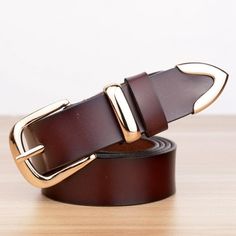 Add an extra touch of style to your outfits with the Nina leather belt for women. Crafted from genuine leather, this elegant belt features a width of 2.8 cm and is paired with a classic prong buckle. Elevate your next outfit with this chic and charming accessory! Belt For Men, Belt For Women, Branded Belts, Designer Belt, Designer Belts, Next Clothes, Western Leather, Genuine Leather Belt, Womens Designer Fashion