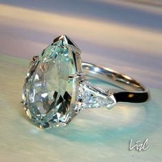 Elegant Platinum Pear-shaped Jewelry, Luxury Fine Jewelry, Pear-shaped, Luxury Hallmarked Pear-shaped Jewelry, Pear Shaped Aquamarine Ring, Luxury Aquamarine Teardrop Jewelry, Diamond Jewel, Fabulous Jewelry, Bling Rings