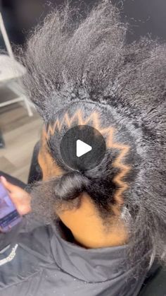 Braiding hair provided✨, Michigan📍 on Instagram: "A little tutorial on how I get my zig zag parts for the ladies 🫶🏽.  #idontowntherightstothismusic" 6 Stitch Braids Zig Zag Parts, How To Do Zig Zag Braids, Zig Zag Part Cornrows Braids, Cornrow Zig Zag Hairstyles, Zig Zag Feed In Braids Cornrows, Parting For Cornrows, 4 Zig Zag Braids, Mens Braided Styles, Man Bun With Braids