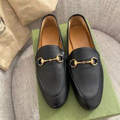 Black Gucci Loafers Literally From Italy Brand New Never Walked Outside With Them. I Have A Wide Foot I Thought I’d Be Able To Fit In Them If I Stretch Them A Little But I Can’t. Classic Black Loafers With Horsebit Detail, Chic Gucci Loafers For Business, Gucci Black Loafers With Leather Sole, Chic Gucci Loafers With Almond Toe, Designer Calf Leather Flats For Office, Luxury Round Toe Business Flats, Luxury Business Flats With Round Toe, Luxury Black Flats For Business, Luxury Black Business Flats