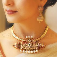 IT'S PG'LICIOUS India Photography, Gold Pendant Jewelry, Wedding Jewellery Collection, Indian Jewelry Sets, Buy Earrings, Gold Fashion Necklace, Gold Jewellery Design Necklaces, Gold Jewelry Necklace