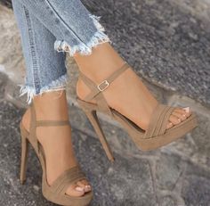 Cheap Heels, Heel Sandals Outfit, Chunky High Heels, Peep Toe Sandals, Vans Sneakers