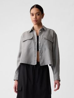 100% Linen Cropped Shirt Gap Linen Spring Shirt, Gap Linen Shirt For Spring, Gap Linen Shirt With Relaxed Fit, Gap Linen Summer Shirt, Gap Linen Button-up Shirt, Spring Linen Shirt By Gap, Gap Relaxed Fit Linen Shirt, Gap Linen Button-up Tops, Gap Linen Tops For Workwear