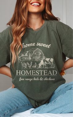 ✺ HOME SWEET HOMESTEAD GRAPHIC SHIRT  ✺ Get this trendy Comfort Colors graphic tee. * Q U I C K F A C T S * This design is a unique, one-of-a-kind awesome illustration that has been created in house. ✺ 100% ring-spun cotton ✺ Medium fabric ✺ Relaxed fit Please note that colours may appear different on different digital screens and may not be a true representation of the actual colours. This is a Unisex T-Shirt which you can use as an Oversize T-Shirt Dress, please check the dimensions to make su Hometown Shirt Ideas, Homestead Shirt Ideas, Homestead Aesthetic Outfit, Cricket Shirt Ideas, Homestead Outfits, Homestead Shirt, Cricut Shirt Ideas, Sourdough Shirt, Homeschool Shirts