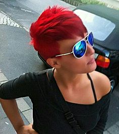 Amazing❤❤ Shaved Side, Red Pixie, Short Hair Model, Sassy Haircuts, Bright Red Hair, Hair Red, Haircut And Color