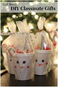 three plastic cups with candy canes in them and the words last minute diy classante gifts