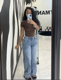 Casual Influencer Outfits, Brown Shirt Outfit Black Woman, Casual Summer Outfit Black Women, Cropped Jean Jacket Outfit Black Women, Neutral Color Summer Outfits, Spring Outfit Inspo Black Women, Baggy Fits Black Women, Oversized Jeans Outfit Black Women, Straight Leg Jeans Outfits Black Women