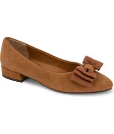 12 Ballet Flats with Arch Support to Buy in 2023 - PureWow French Wardrobe Basics, Salvatore Ferragamo Flats, Fashion Advice, Womens Flats