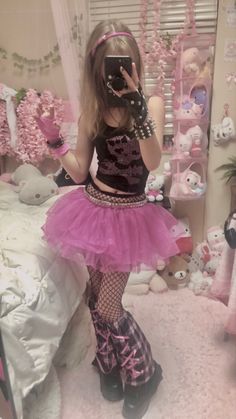 Scene Party Outfit, Pink Scenecore, Scene Fits, Pink Emo, Scene Queen, Gyaru Fashion