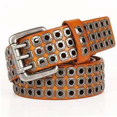 Enhance your look with the genuine leather belt Amara, designed for both women and men. The casual look is complemented by its 3.8 cm width and buckle. Assert your style and stand out! Metal Cowboy, Punk Belt, Belt For Women, Leather Belts Men, Studded Belt, Metal Belt, Clothes Outfits, Unique Bags, Genuine Leather Belt