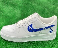 Hand-painted LA Dodgers custom AF1. Painted with water-resistant and non-cracking leather paint. Every shoe used is 100% authentic. Sizing details Air Force 1's run big, so we recommend that customers choose a half size down from their usual size. Custom Leather Sneakers For Sports, Customizable Leather Sneakers For Sports, Casual Leather Custom Sneakers With Waterproofing, Custom Lace-up Leather Sneakers With Waterproof Paint, Waterproof Leather Custom Sneakers Lace-up, Customizable Leather Low-top Sneakers, Customizable Leather Sneakers, Sporty Custom Leather Sneakers With Waterproof Paint, Customizable Leather Sporty Sneakers