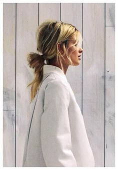 34 Lived-in Hairstyles That Prove Lazy-Girl Strands Are Best | Brit Co A Ponytail, Olivia Palermo, Good Hair Day, 가을 패��션, Gigi Hadid, Great Hair, Messy Hairstyles, Hair Dos