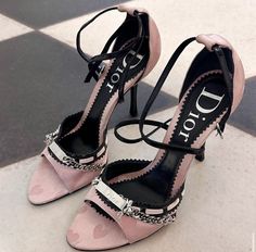 Dr Shoes, Cute Shoes Heels, Shoes Heels Classy, Vintage Heels, Fancy Shoes, Cute Heels, Girly Shoes, Aesthetic Shoes