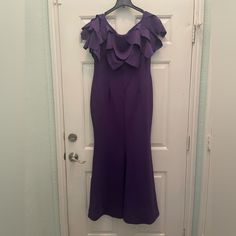 Nwot Dress And Has Never Been Used. Dinner Maxi Dress With Ruffles, Amazon Summer Evening Dresses, Amazon Midi Dress For Parties, Fitted Amazon Maxi Dress, Amazon Fitted Maxi Dress, Elegant Evening Dresses By Amazon, Elegant Amazon Midi Dress, Amazon Sleeveless Ruffled Dress, Elegant Sleeveless Amazon Dresses