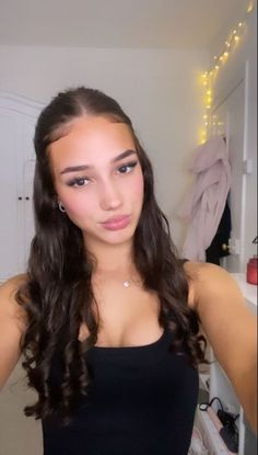 Hairstyles For Wavy Hair, Clean Girl Makeup, Hairstyles Cute, Hairstyle Examples, Cute Hairstyles For School, Easy Hairstyles For Thick Hair, Hair Inspiration Long, Makeup Hairstyles, Hairstyles For Layered Hair