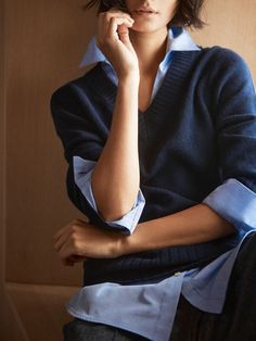 Women's Arden Looker in Navy with Oxford Shirt Combination, Cuffs Shirt, How To Have Style, Jumper Outfit, Layered Sweater, Pleated Sleeves, Sweater Collection, 가을 패션, Classic Outfits