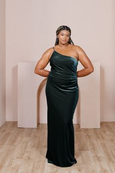 Model: Ashtyn; Size: 20 Black Satin Bridesmaid Dress, Giselle Dress, Indie Dresses, One Shoulder Bridesmaid, Champagne Bridesmaid Dresses, Velvet Bridesmaid Dresses, Navy Blue Bridesmaid Dresses, Bridesmaid Dress Sizes, Satin Bridesmaid Dresses