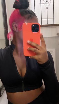 Pink And Red Skunk Stripe, Pink Skunk Stripe, Pink Peekaboo Hair, Pink Hair Streaks, Peekaboo Hair Colors, Pink And Black Hair, Pink Hair Dye