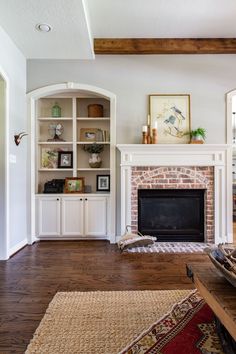 the living room is clean and ready for guests to use it as an entertainment center