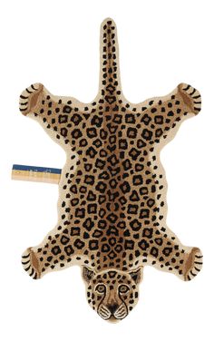 a cheetah print rug with an animal's head on the bottom and sides