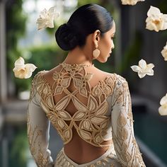 Draping Outfit, Ladies Neck Designs, Blouse Designs Boat Neck, Dress Designing Ideas, Lotus Motifs, Boat Neck Blouse Design, Beautiful Neck, Dress Designing, Boat Neck Blouse