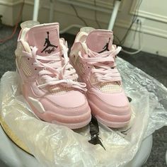 00s Mode, Pink Jordans