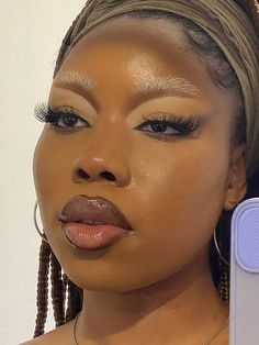 Makeup Look Black Women, Cold Makeup Look, Makeup Dark Skin, Cold Makeup, Black Radiance, Makeup Dark