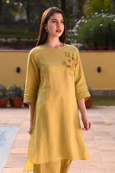 Shop for Linen Bloom Yellow Hand Embroidered Linen Kurta for Women Online at Aza Fashions Flared Linen Pants, Casual Indian Outfits, Yellow Linen Pants, Kurta For Women, Draping Fashion, Pant For Women, Buy Linen, Cotton Kurti Designs, Linen Fashion