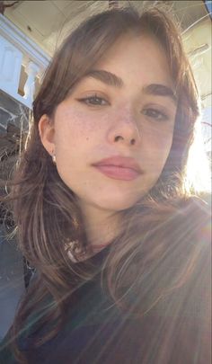 Autumn Davis, Me Aesthetic, Casual Makeup, Aesthetic Books, Swag Makeup, Brown Hair Brown Eyes, Cut My Hair, Grunge Hair, Dream Hair