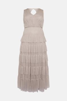 This dress is just tulle good. Designed with pleated and tiered layers of tulle, you’ll swish beautifully from room to room thanks to its flowing maxi skirt. COAST x HITCHED Specially selected by Hitched, the UK’s most popular wedding planning website, this elegant design is part of the exclusive Coast x Hitched Edit which makes wedding shopping utterly effortless. Whether you’re seeking trend-led bridal dresses, styles for bridesmaids or the perfect wedding-guest dress, look no further. Styles For Bridesmaids, Wedding Shopping, Wedding Planning Websites, Dresses Plus Size, Guest Dress, Popular Wedding, Tiered Maxi Dress, Wedding Guest Dress, Perfect Wedding